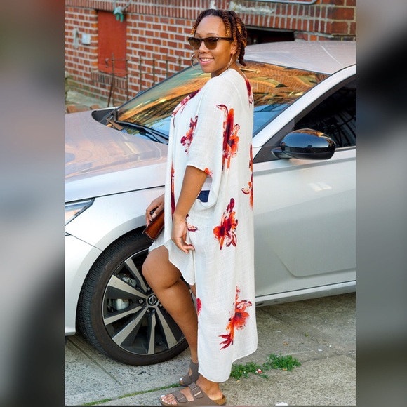 Spring Floral Print Kimono - Picture 2 of 3